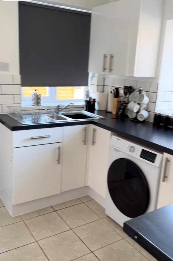 Holiday home Contractor's Haven: Spacious Near Centre Liverpool